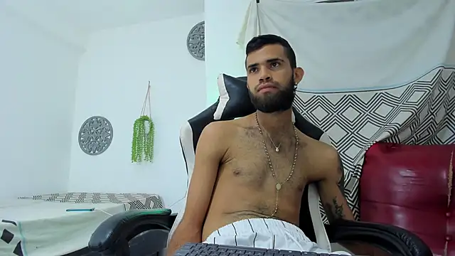Snapshot of adri_sexboy229 chatting on October 12, 2025, 6:37 am adri sexboy229 online show from October 12, 2025, 6:37 am