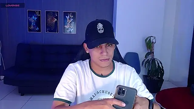 Snapshot of david_santos16 chatting on September 14, 2025, 3:18 am david santos16 online show from September 14, 2025, 3:18 am