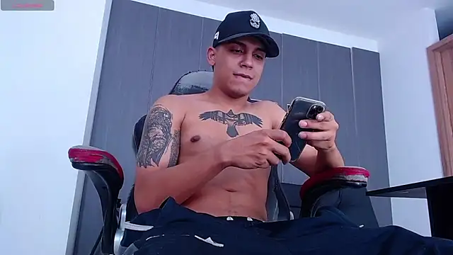 Snapshot of david_santos16 chatting on November 27, 2025, 2:23 am david santos16 online show from November 27, 2025, 2:23 am