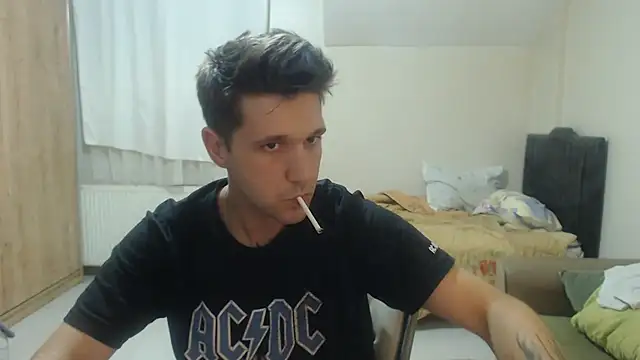 Snapshot of 2handsomemann chatting on August 1, 2026, 8:40 pm 2handsomemann online show from August 1, 2026, 8:40 pm