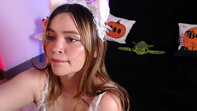 Snapshot of aliiceFM chatting on October 26, 2025, 1:39 am aliiceFM online show from October 26, 2025, 1:39 am