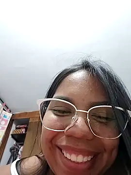 Snapshot of CloeeHills_ chatting on October 1, 2025, 4:28 am CloeeHills online show from October 1, 2025, 4:28 am