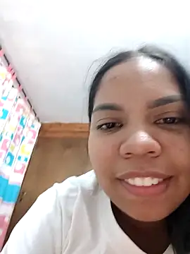 Snapshot of CloeeHills_ chatting on October 17, 2025, 6:21 pm CloeeHills online show from October 17, 2025, 6:21 pm