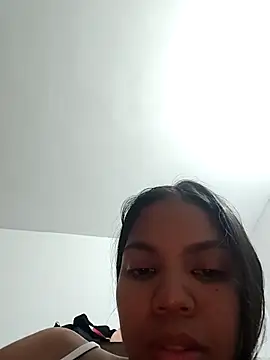 Snapshot of CloeeHills_ chatting on October 7, 2025, 12:55 am CloeeHills online show from October 7, 2025, 12:55 am
