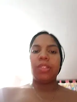 Snapshot of CloeeHills_ chatting on October 3, 2025, 2:37 am CloeeHills online show from October 3, 2025, 2:37 am