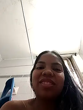 Snapshot of CloeeHills_ chatting on September 20, 2025, 8:25 pm CloeeHills online show from September 20, 2025, 8:25 pm
