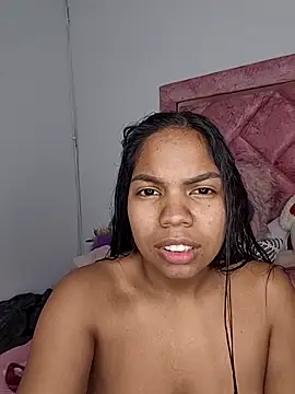Snapshot of CloeeHills_ chatting on September 22, 2025, 12:11 pm CloeeHills online show from September 22, 2025, 12:11 pm