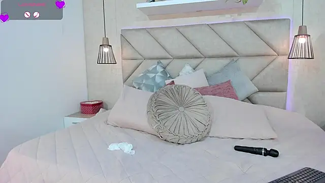 ValeryyWilliams online show from October 23, 2025, 12:37 pm