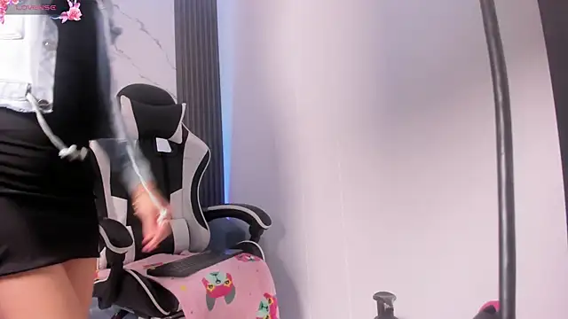 ShaunaDream online show from October 20, 2025, 6:15 am