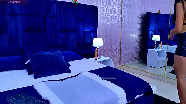 Samanta Isel online show from September 18, 2025, 7:50 pm