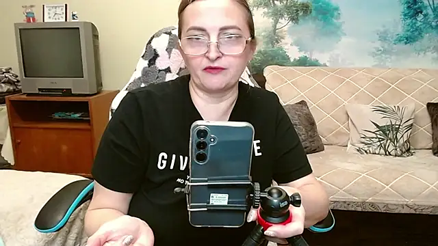 Snapshot of MermaidCurves chatting on October 27, 2025, 4:19 pm MermaidCurves online show from October 27, 2025, 4:19 pm