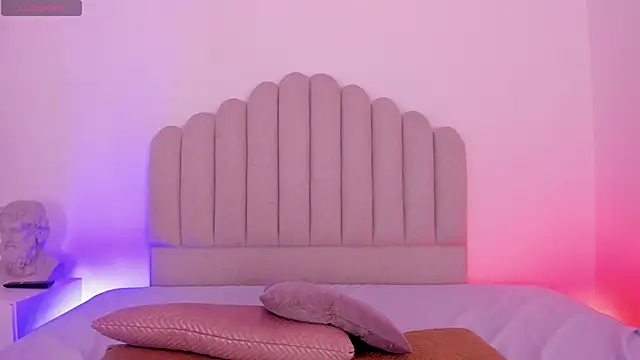 AmbarEvans  online show from January 13, 2026, 12:31 pm