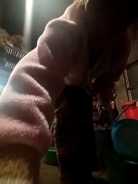 quynhkoolbae online show from February 18, 2026, 2:13 pm