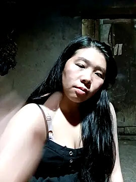 quynhkoolbae online show from October 8, 2025, 2:07 pm