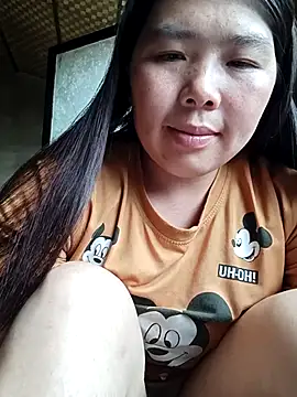 quynhkoolbae online show from April 18, 2026, 7:00 am