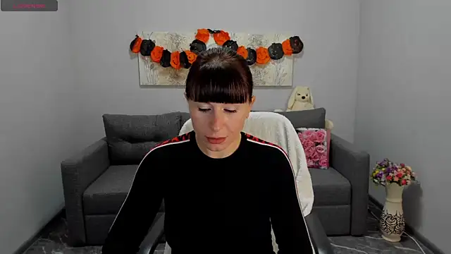 Betty Jone online show from November 1, 2025, 6:30 am