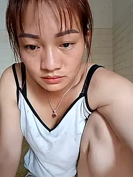Snapshot of Emi123_ chatting on October 15, 2025, 1:59 am Emi123 online show from October 15, 2025, 1:59 am