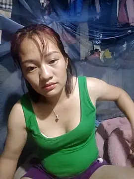 Snapshot of Emi123_ chatting on September 17, 2025, 1:46 pm Emi123 online show from September 17, 2025, 1:46 pm