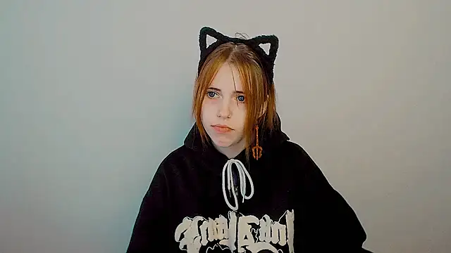 Snapshot of GuessMe___ chatting on November 2, 2025, 5:12 am GuessMe online show from November 2, 2025, 5:12 am