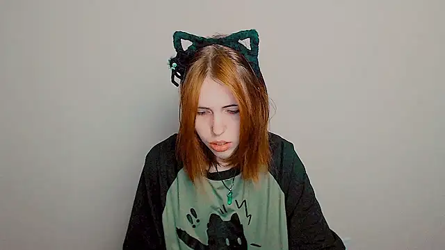 Snapshot of GuessMe___ chatting on October 31, 2025, 11:00 pm GuessMe online show from October 31, 2025, 11:00 pm