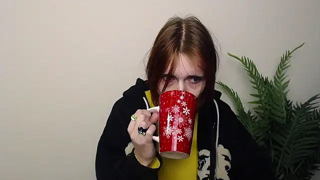 Snapshot of GuessMe___ chatting on December 16, 2025, 10:47 pm GuessMe online show from December 16, 2025, 10:47 pm