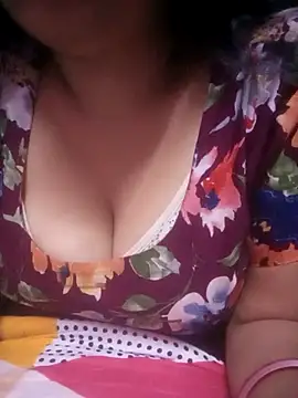 Snapshot of TINASONI chatting on November 19, 2025, 9:59 pm TINASONI online show from November 19, 2025, 9:59 pm