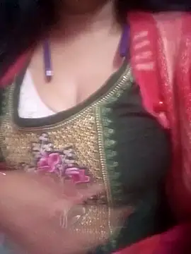 Snapshot of TINASONI chatting on February 13, 2026, 10:43 pm TINASONI online show from February 13, 2026, 10:43 pm