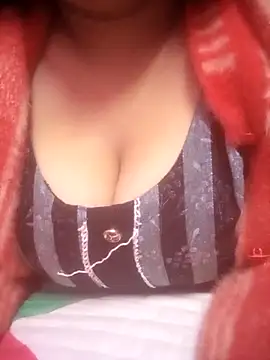 Snapshot of TINASONI chatting on January 6, 2026, 10:03 pm TINASONI online show from January 6, 2026, 10:03 pm