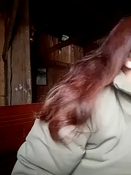 miumiu 00 online show from December 2, 2025, 12:11 am