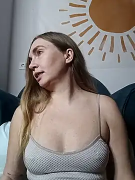 KisaVixen online show from January 5, 2026, 5:27 pm