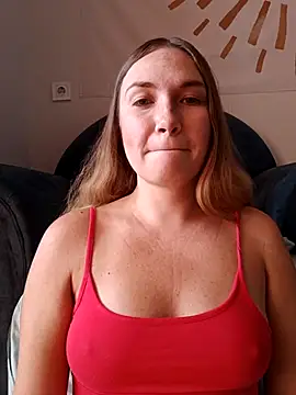 KisaVixen online show from September 28, 2025, 7:15 am