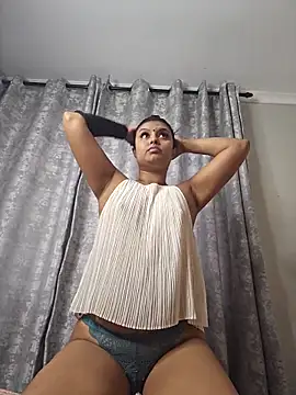 Snapshot of Indian_GlowingMiax chatting on November 5, 2025, 4:59 am Indian GlowingMiax online show from November 5, 2025, 4:59 am