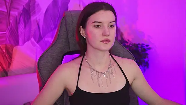 AgataWillis online show from November 12, 2025, 10:30 am