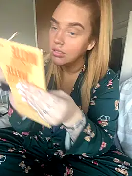 MysteriousMylaX online show from November 20, 2025, 2:18 pm