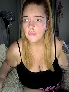 MysteriousMylaX online show from November 5, 2025, 1:09 am