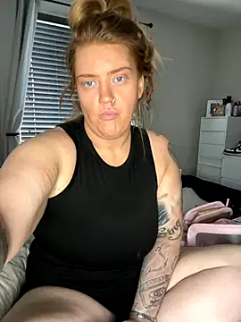 MysteriousMylaX online show from November 30, 2025, 1:45 pm