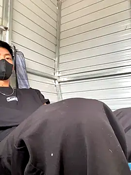 Snapshot of linh21107 chatting on October 26, 2025, 5:52 am linh21107 online show from October 26, 2025, 5:52 am