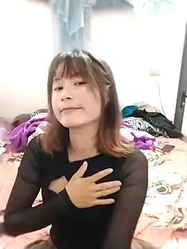 Snapshot of linda_bae00 chatting on October 1, 2025, 1:22 am linda bae00 online show from October 1, 2025, 1:22 am