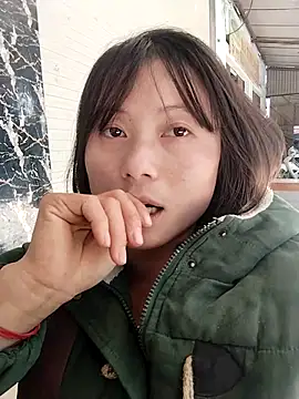 Snapshot of linda_bae00 chatting on November 26, 2025, 6:35 am linda bae00 online show from November 26, 2025, 6:35 am