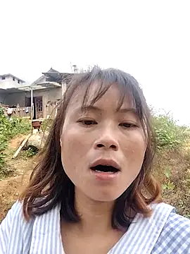 Snapshot of linda_bae00 chatting on October 11, 2025, 2:45 am linda bae00 online show from October 11, 2025, 2:45 am