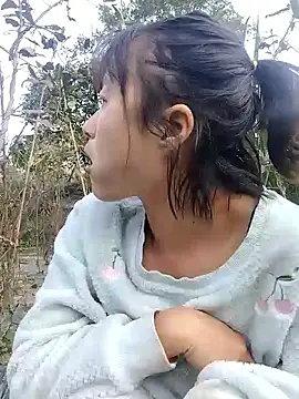 Snapshot of linda_bae00 chatting on November 27, 2025, 12:44 am linda bae00 online show from November 27, 2025, 12:44 am