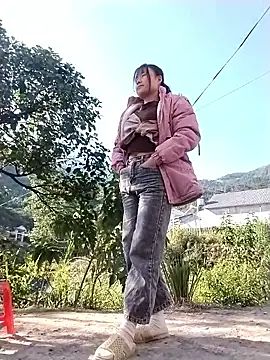 Snapshot of linda_bae00 chatting on November 29, 2025, 1:50 am linda bae00 online show from November 29, 2025, 1:50 am