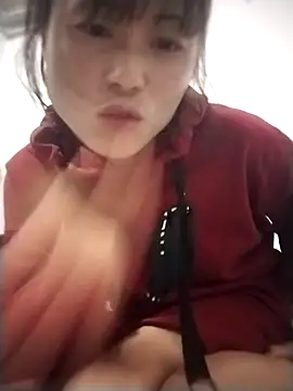 Snapshot of linda_bae00 chatting on November 16, 2025, 1:05 pm linda bae00 online show from November 16, 2025, 1:05 pm