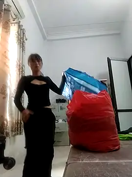 Snapshot of linda_bae00 chatting on October 10, 2025, 2:23 am linda bae00 online show from October 10, 2025, 2:23 am