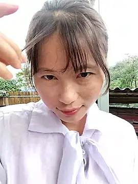 Snapshot of linda_bae00 chatting on October 7, 2025, 1:17 am linda bae00 online show from October 7, 2025, 1:17 am