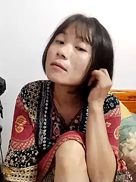 Snapshot of linda_bae00 chatting on October 18, 2025, 1:57 pm linda bae00 online show from October 18, 2025, 1:57 pm