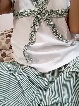Snapshot of linda_bae00 chatting on June 1, 2026, 7:19 am linda bae00 online show from June 1, 2026, 7:19 am