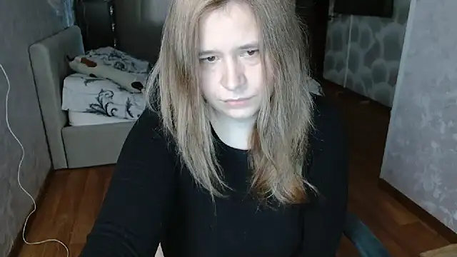 AdelinaLawson online show from May 10, 2026, 9:13 am