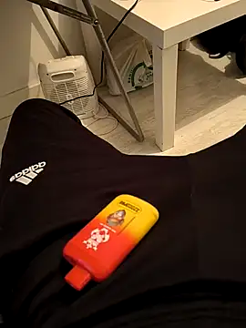 xxxfeo online show from October 25, 2025, 3:56 pm