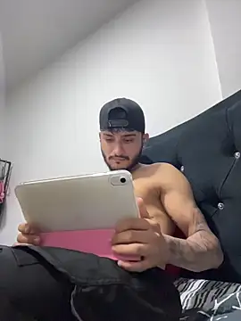 Nas-z09 online show from February 2, 2026, 9:47 pm